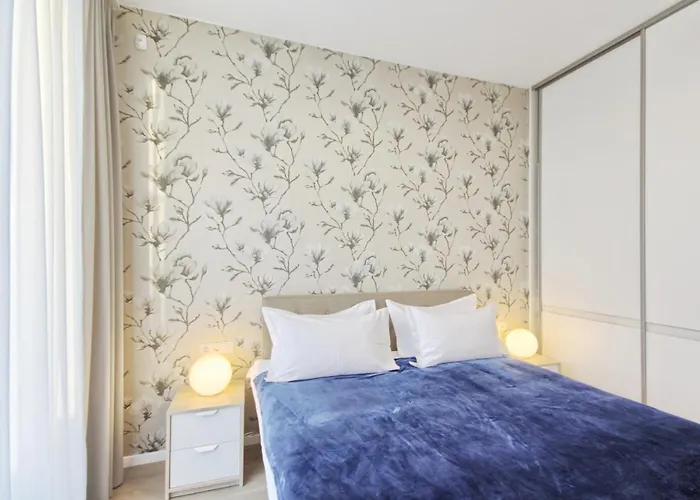 Asian Magnolia Boutique *